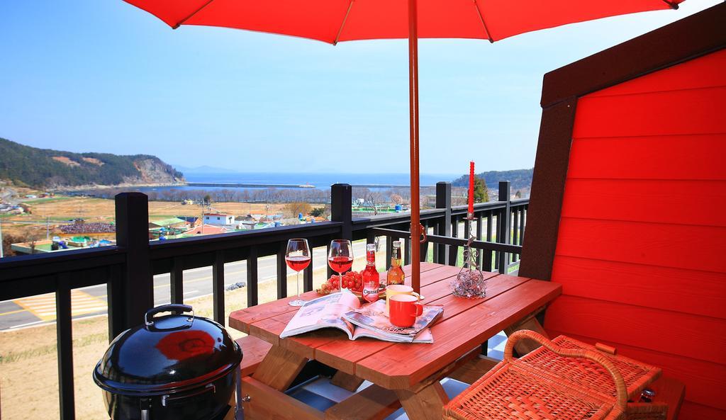 Bluesean Pension Namhae Exterior photo