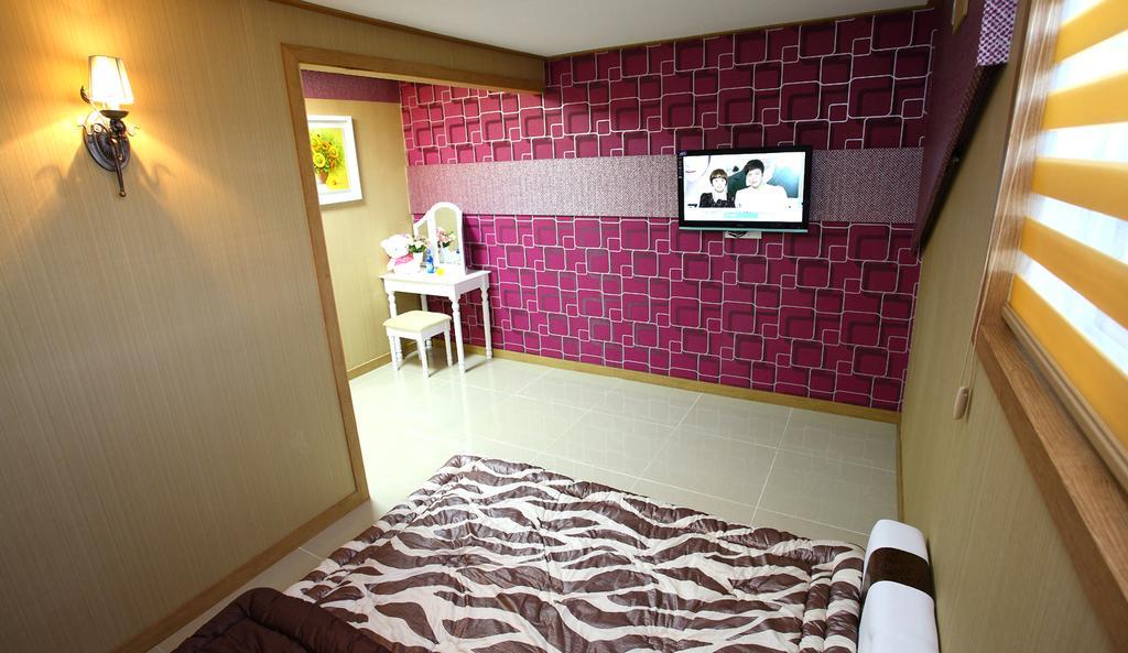Bluesean Pension Namhae Exterior photo