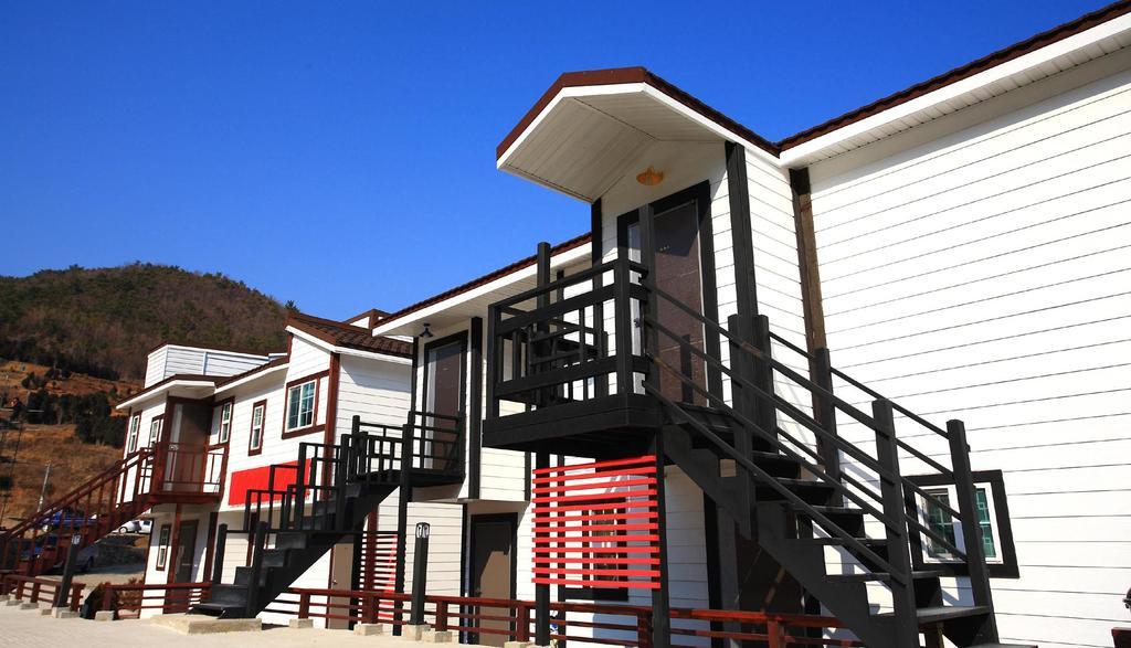 Bluesean Pension Namhae Exterior photo